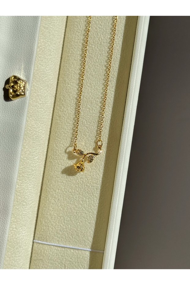 Steel rosie necklace