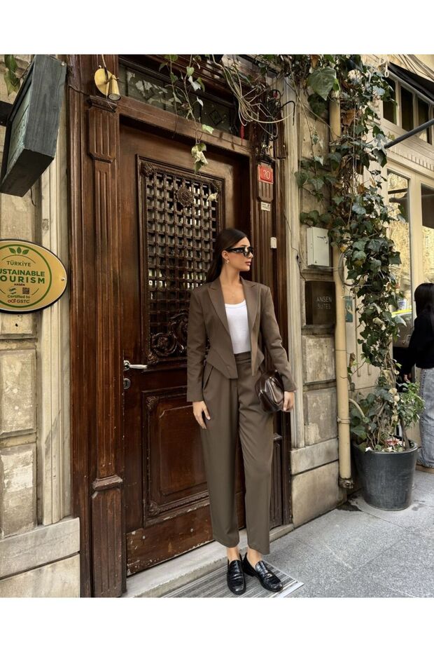Bele Oturan Jacket and Pants Set