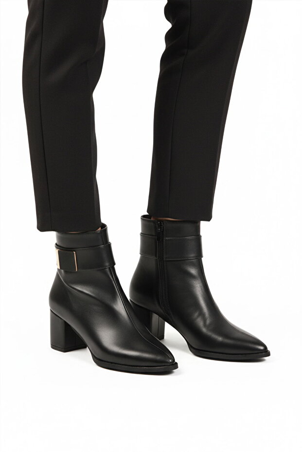 Black Slim Fit Women's Heeled Boots with Fleece Inside