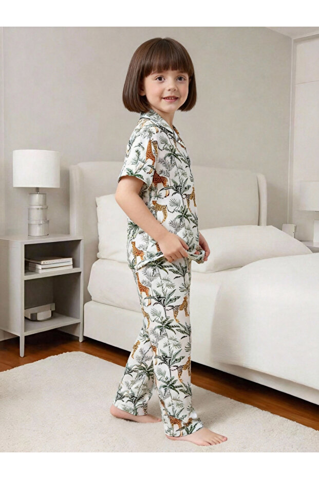 Girls Graphic Print Short Sleeve Shirt and Pyjama Set