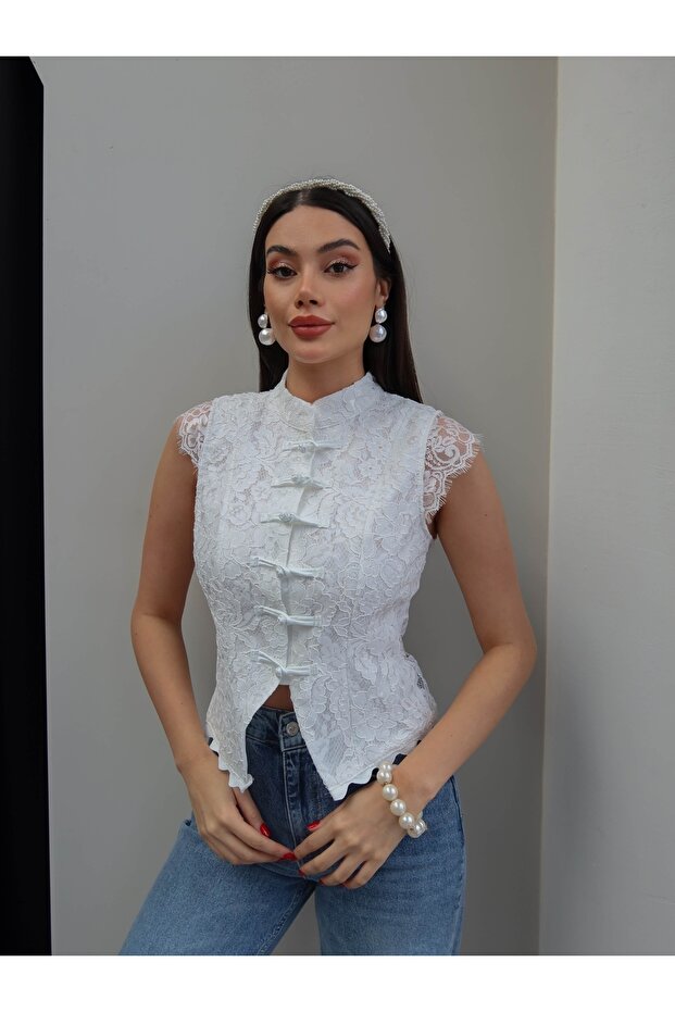 Loop Buttoned D Lace Blouse - 3