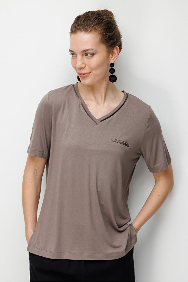 Women's V-Neck Pocket Satin Striped Combed Cotton T-Shirt 26828 Mink