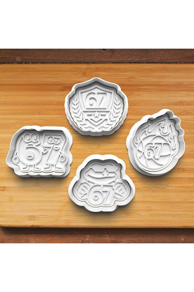 67 Altmizyedi Set of 4 Cookie and Sugar Dough Molds