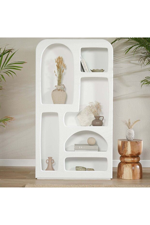 Annabelle Bookshelf