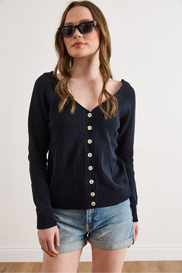 Women's Navy Blue Front and Back Buttoned V Transitional Knitwear Blouse Blz-19003269