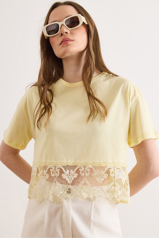 Women's Yellow Lace Detailed Cotton T-Shirt Tsh-19000954