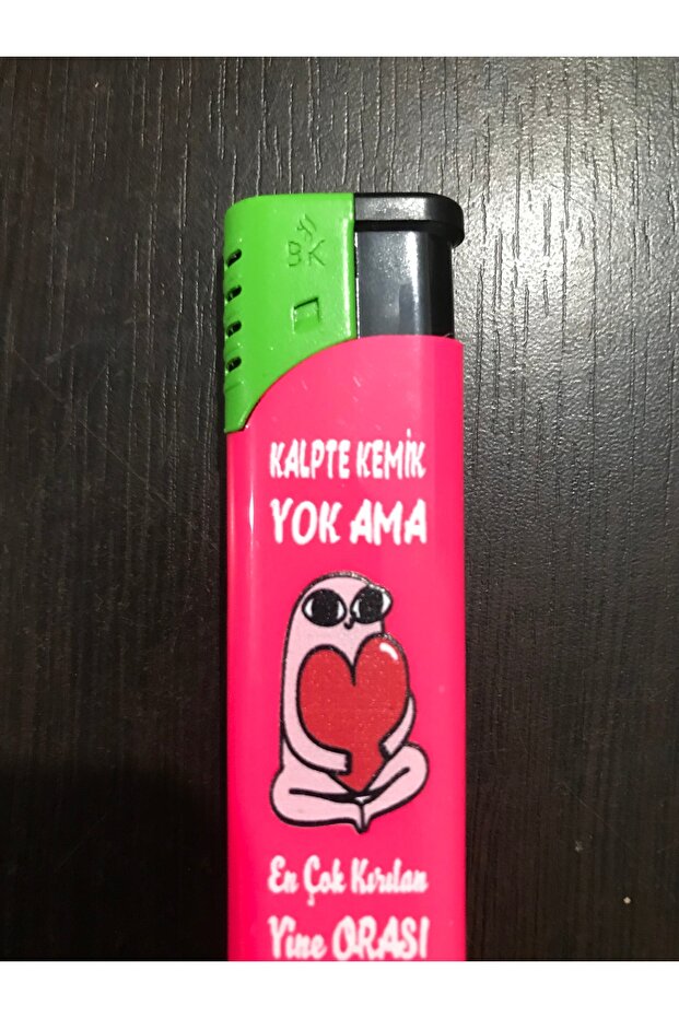 Komik Yazılı Çakmak