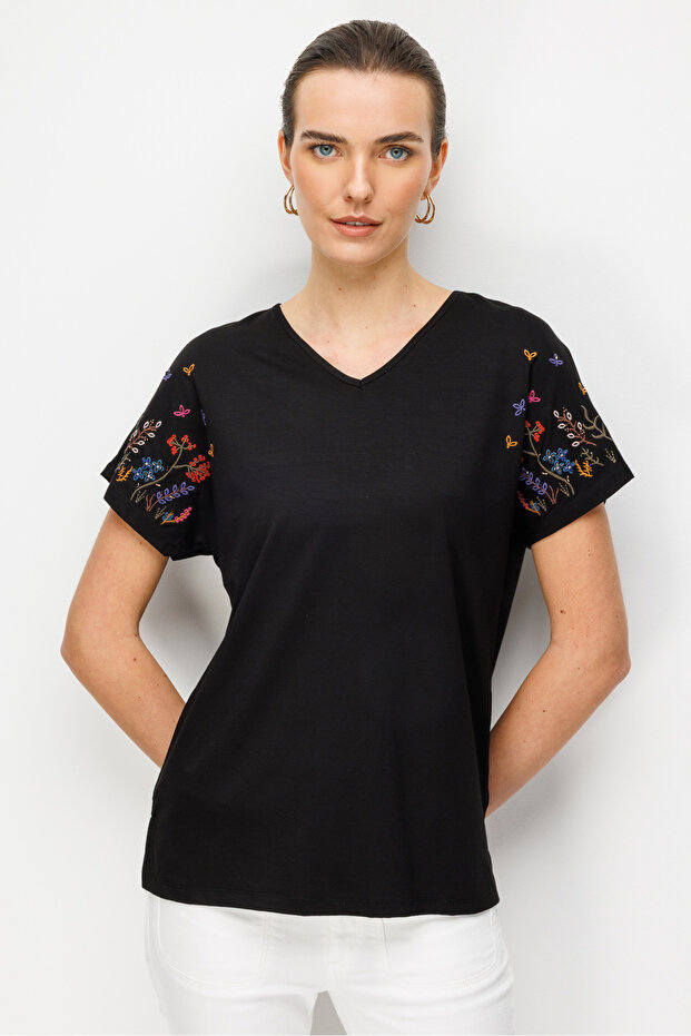 Women's V-Neck Embroidered Low-Sleeve Combed Cotton T-Shirt Black