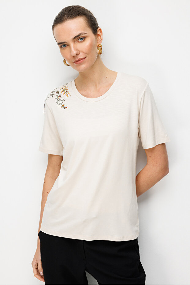 Women's Crew Neck One-Shoulder Embroidered Combed Cotton T-Shirt Beige