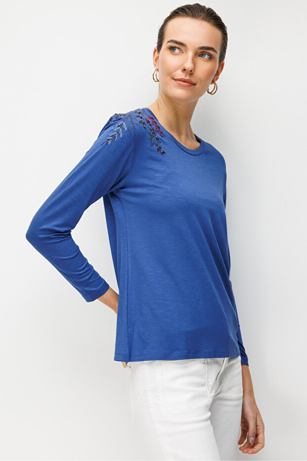 Women's Crew Neck Embroidered Combed Cotton Blouse Indigo