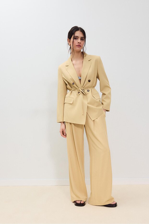 Kemerli blazer ceket - 1