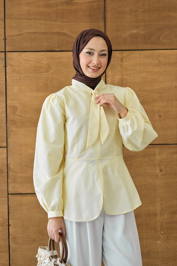 Women's Scarf Collar Detail Short Shirt Yellow