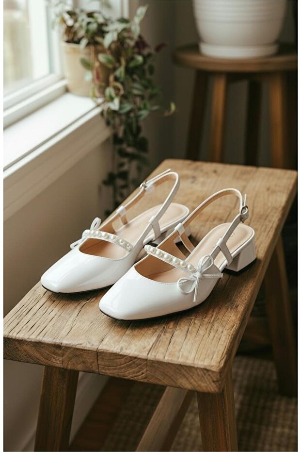 Low Heel Block Pearl Detailed Women's Shoes to Complement Your Everyday Elegance