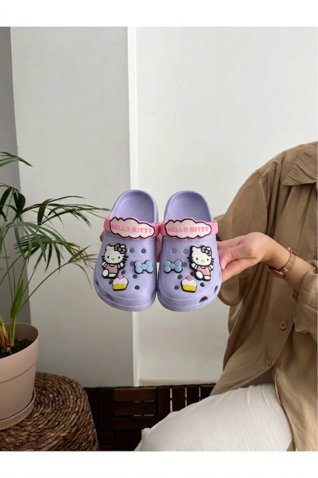Girl Child Helo Kty Child 6 Pieces Jibbitz Fancy Garden Pool Daily Sandals Slippers