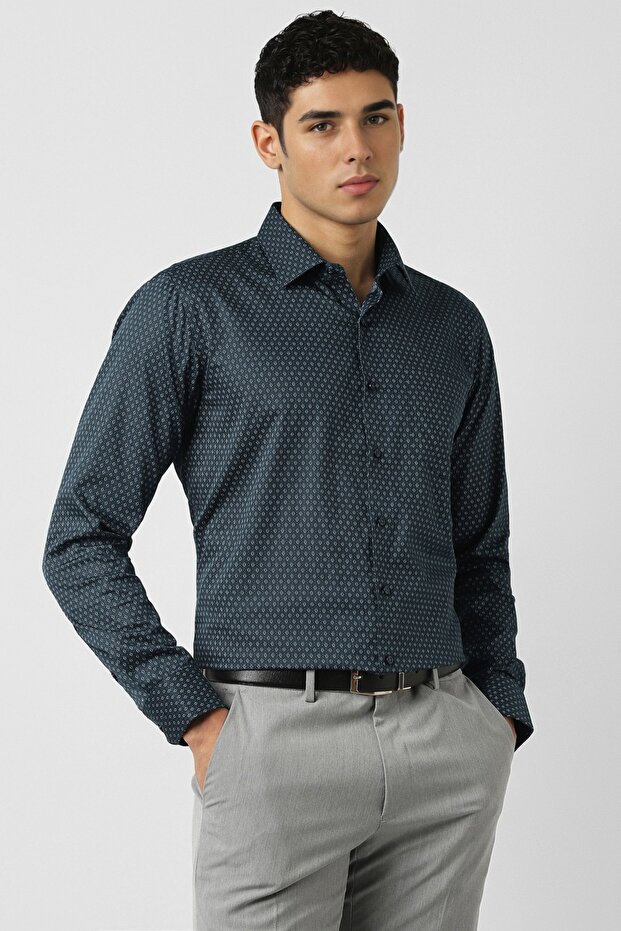 Men Slim Fit Long Sleeve Shirt