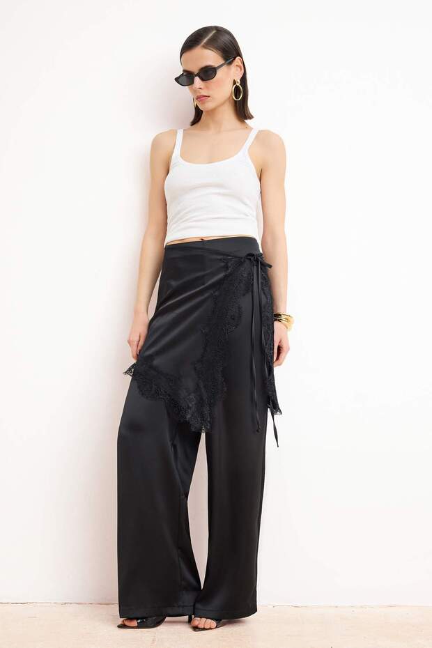 Siyah Şal Detaylı Saten Wide Leg Saten Pantolon TPRSS26PL00007 - 1