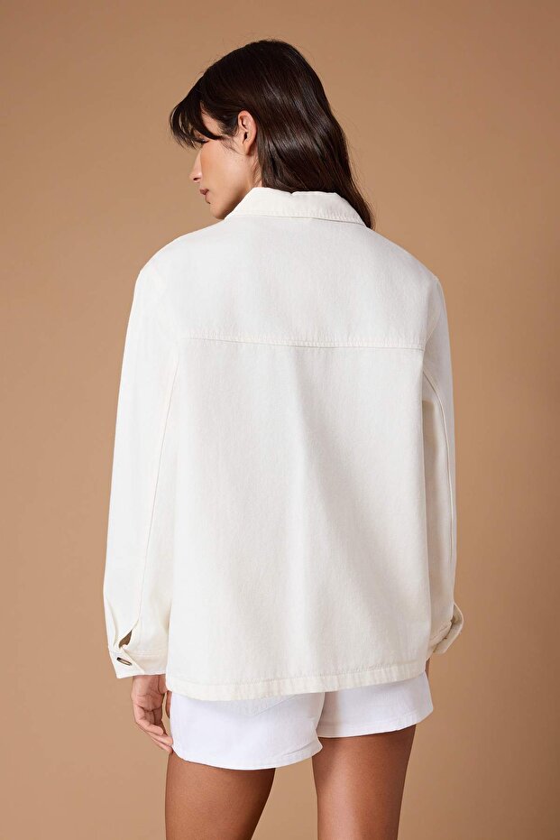 Ekru Cep Detaylı Oversize Denim Ceket TWOSS26CE00030 - 4
