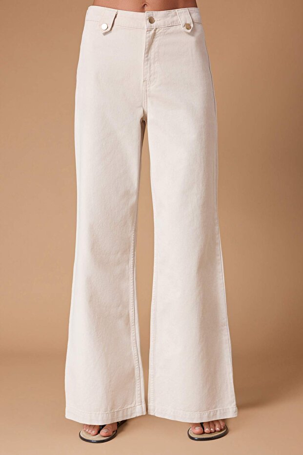 Ekru DÖKÜMLÜ Kemer Detaylı %100 Pamuk Yüksek Bel Kısa Wide Leg Jeans TWOSS26JE00208 - 3