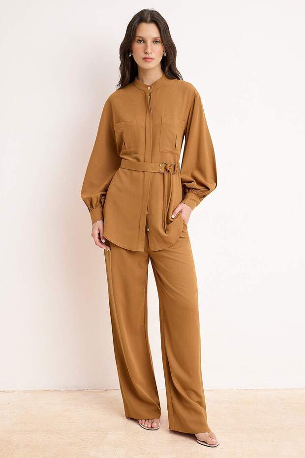 Camel Keten Karışımlı Dokuma Kemer Detaylı Alt - Üst Takım TCTSS26US00035