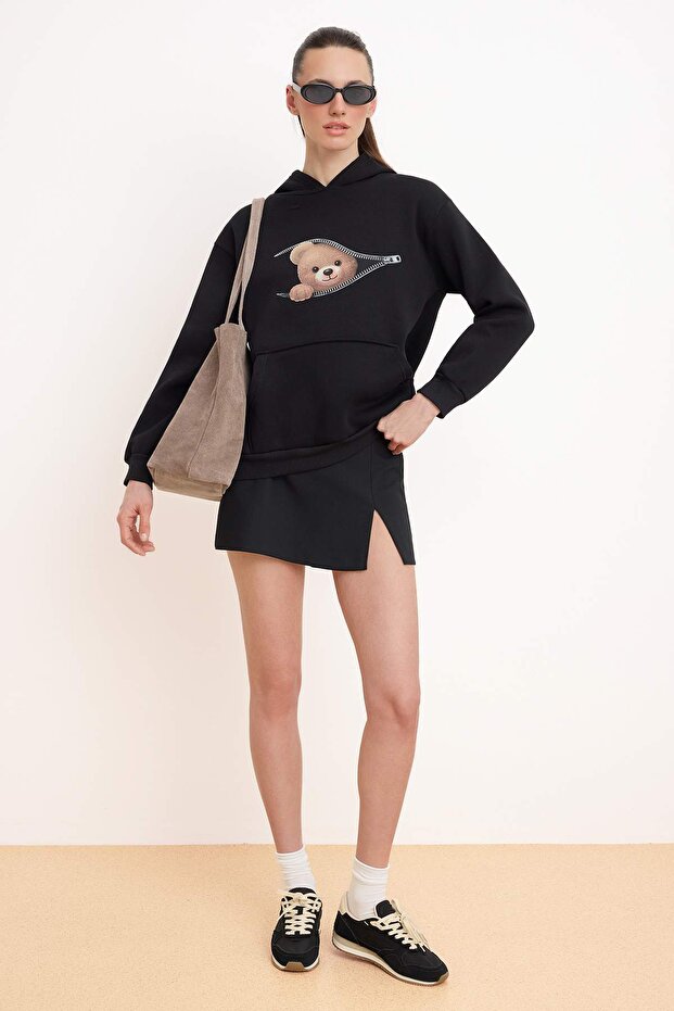 Siyah Kalın İçi Polarlı Slogan Standart Kalıp Kapüşonlu Örme Sweatshirt TWOSS26SW00008 - 3