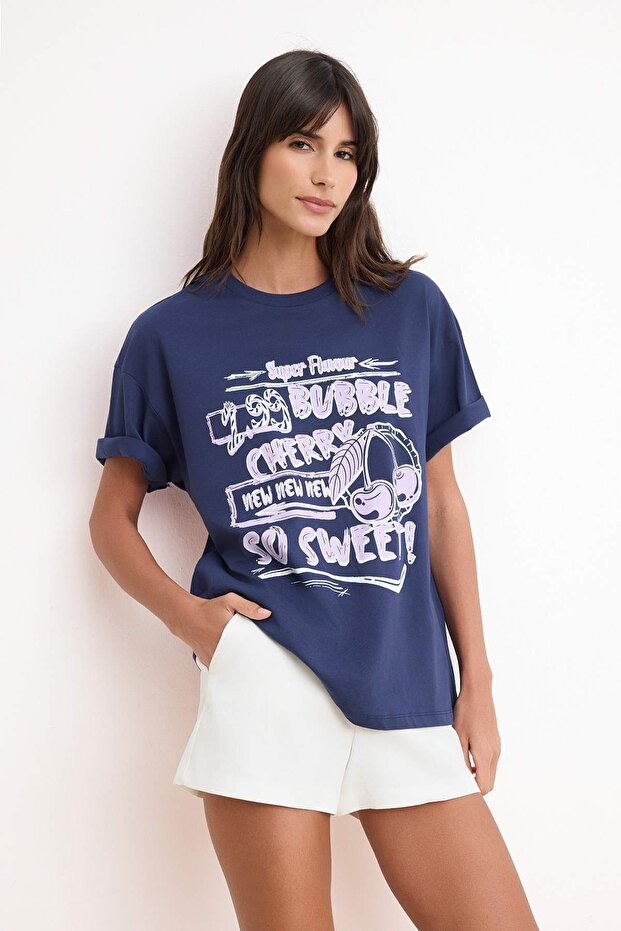Lacivert %100 Kalın Pamuklu Baskılı Oversize/Rahat Kesim Örme T-Shirt TWOSS24TS00123 - 1