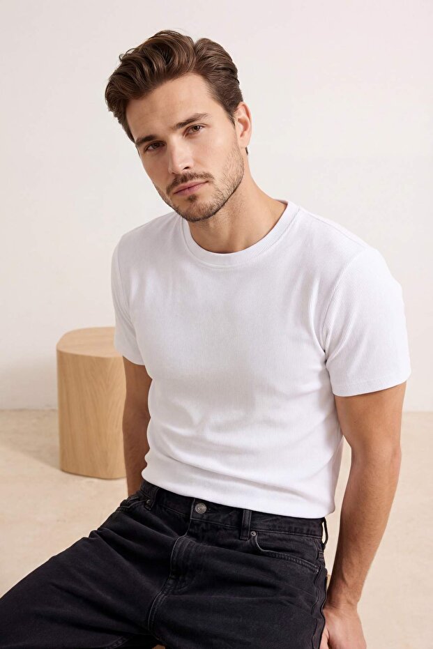 Beyaz Wardrobe Essentials Regular/Normal Kesim Dokulu Kaşkorse Basic T-Shirt TMNSS26TS00002 - 2