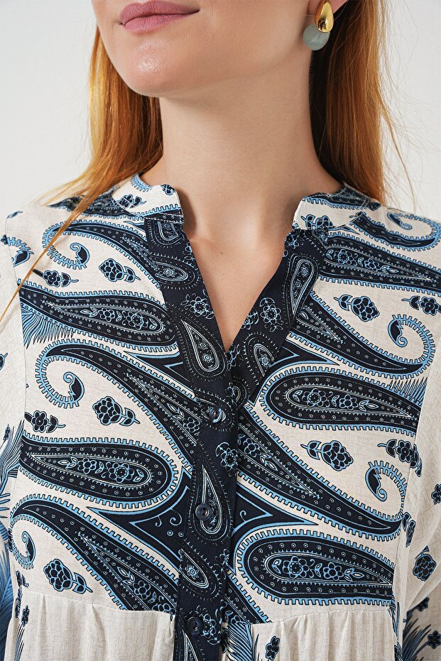 فستان ماكسي منقوش بياقة على شكل حرف V وأزرار من BDART - 5