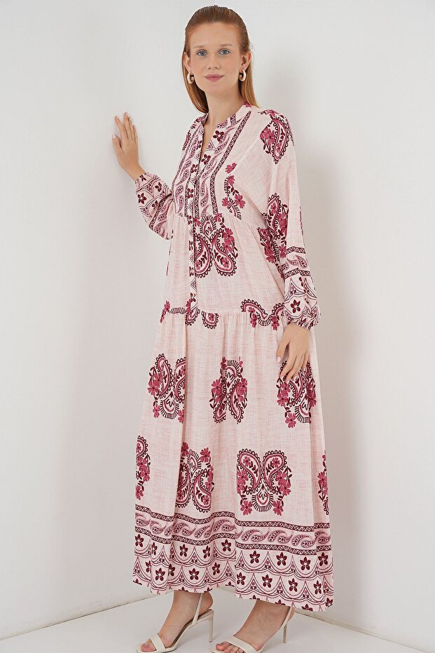 فستان ماكسي منقوش بياقة على شكل حرف V وأزرار من BDART - 4