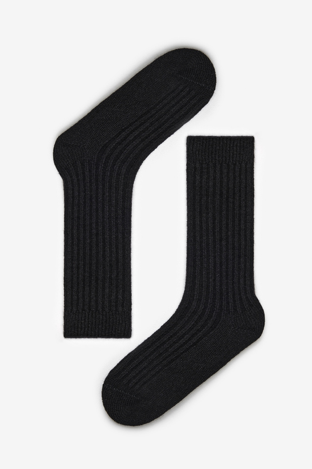 Vertical Rib Black Socks - 1