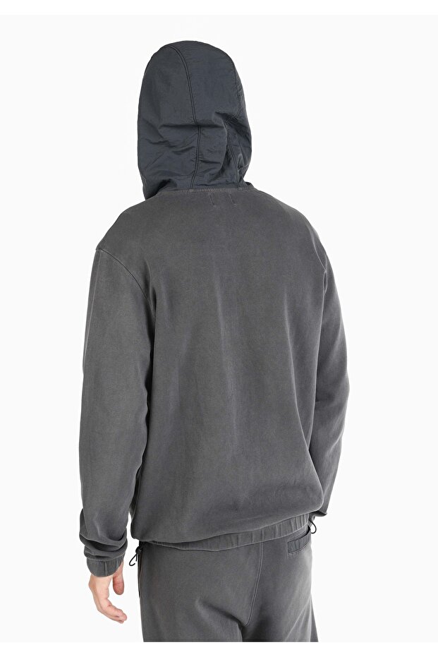 سترة محبوكة باللون الرمادي للرجال بقصة عادية - 2