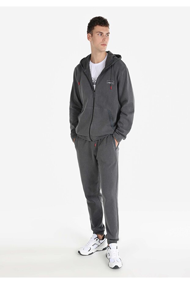 سترة محبوكة باللون الرمادي للرجال بقصة عادية - 3