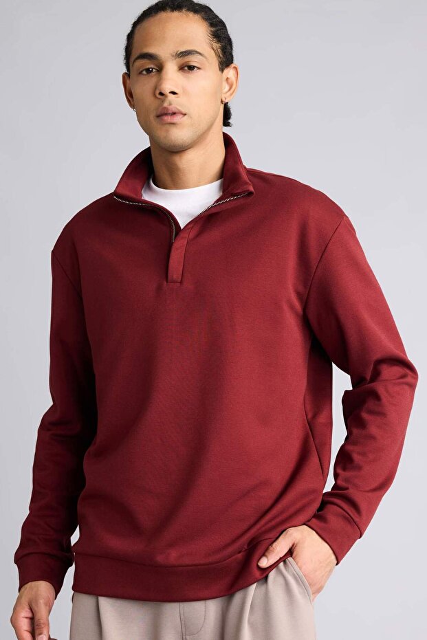 سويت شيرت فائق النعومة ذو تصميم قياسي G8148AX25WN