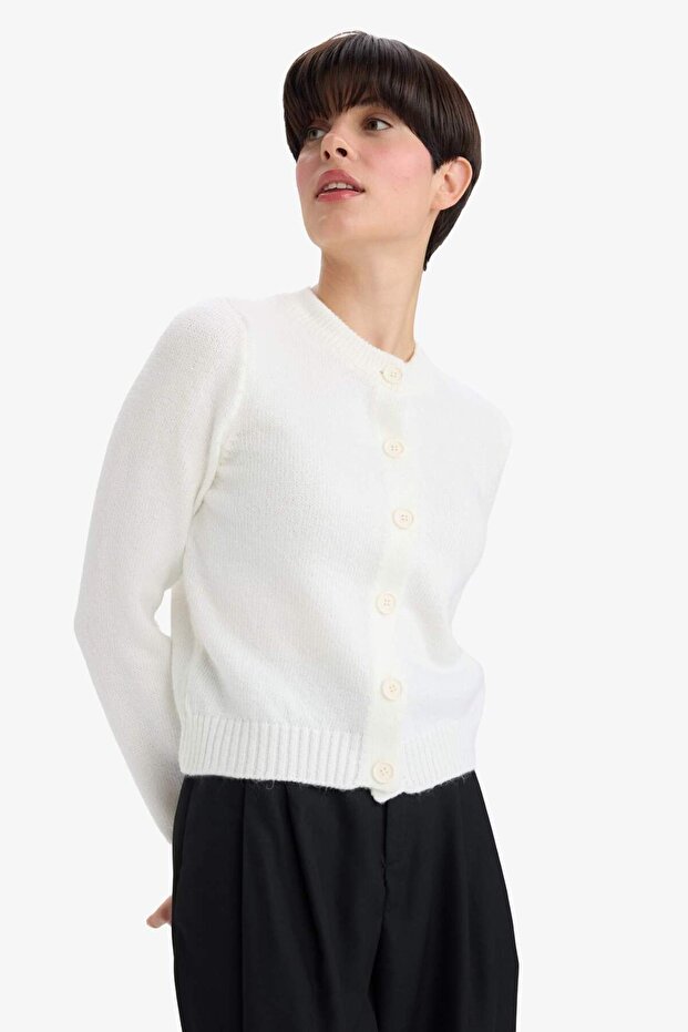 Basic Buttoned Soft Touch Strickjacke aus weichem Strick E3654AX25WN - 3