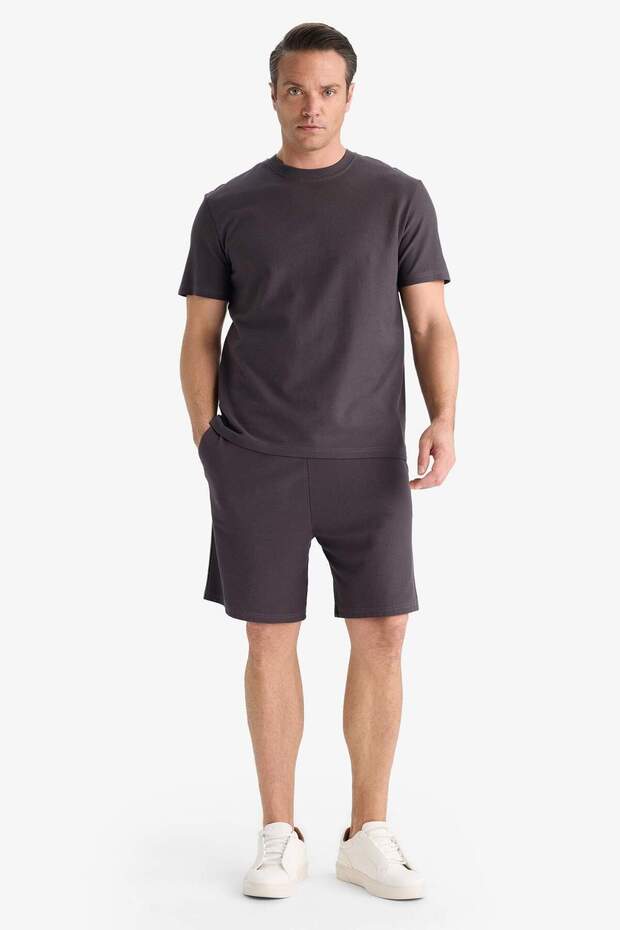 100% Cotton Relax Fit Cross Woven Textured Pocketed Shorts E2590Ax25Sm