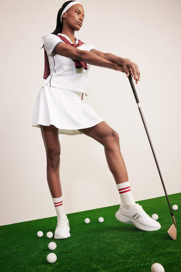 Standard Fit Pleated Mini Tennis Skirt with Inner Leggings D9317Ax25Sp