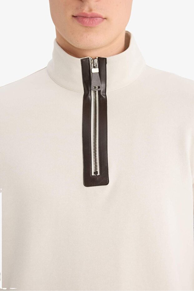 سويت شيرت أساسي بياقة واقفة ونصف سحاب D7226AX25SP - 5