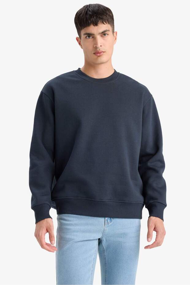 Defacto Relax Fit Bisiklet Yaka Kalın İçi Yumuşak Tüylü Basic Düz Sweatshirt T5139AZ24AU