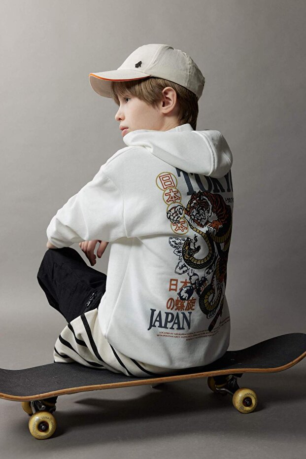 Oversize Wide Fit Hooded Back Printed Sweatshirt for Boys D8495A825Sp