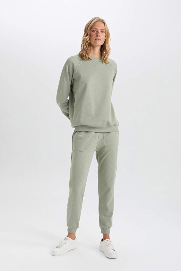 Winter Regular Fit Jogger Sweatpants - Elastic Waist with Lace-Up Pocket V2699Az24Wn