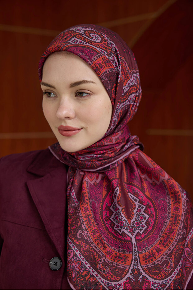 وشاح وينتر بلوم الناعم 1241 أحمر