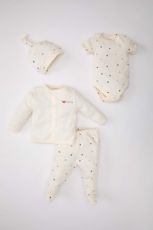 100% Cotton Star Patterned 4-Piece Hospital Discharge Set for Baby Girl C1604A524Sp