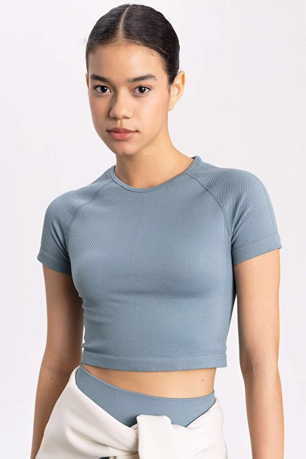 Defactofit Crop Crew Neck Athlete Seamless Short Sleeve T-Shirt B4568Ax24Sp