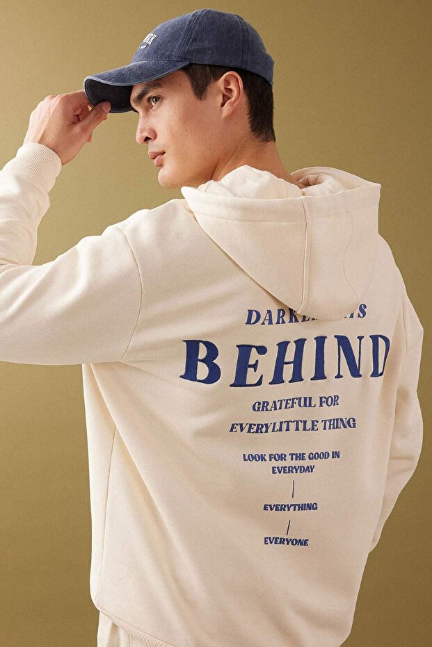 Oversize Wide Fit Hooded Zippered Back Printed Sweatshirt B4805Ax24Sp