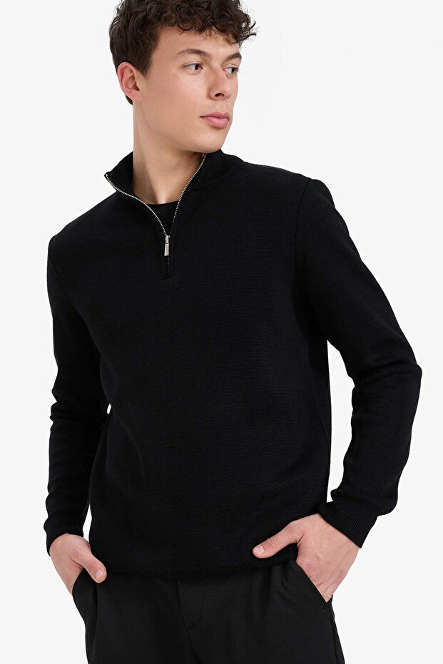 Black Standard Fit Regular Cut Mock Neck Half-Zip Basic Plain Knit Sweater A5184AX23WN