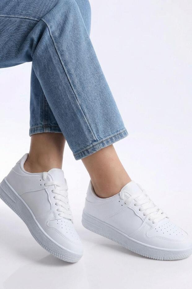 Białe buty sportowe 8585