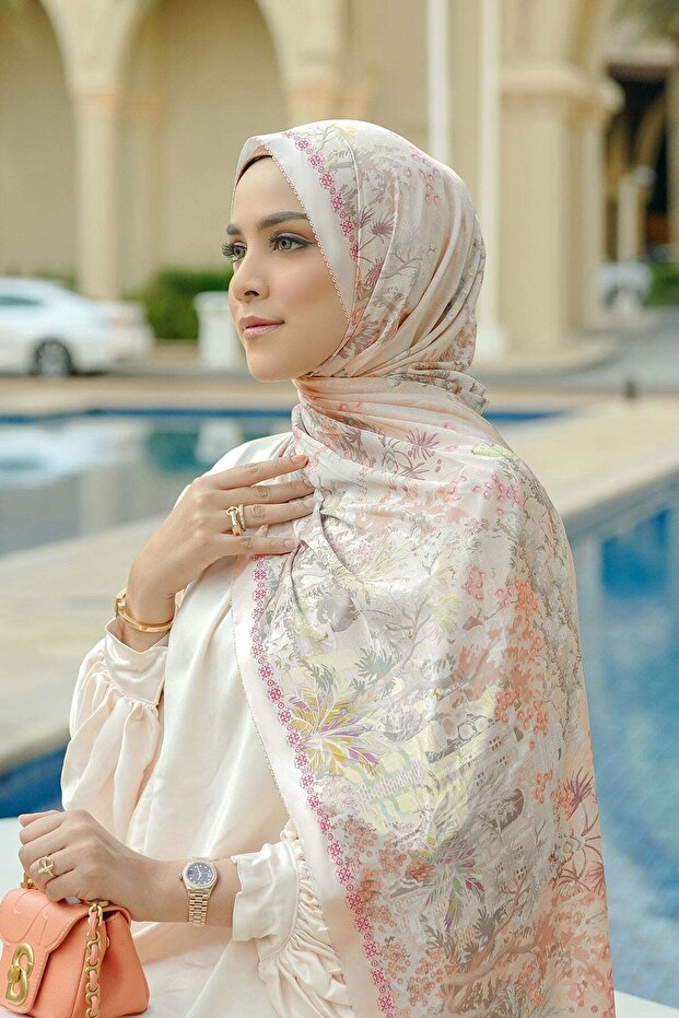 Al Qasr Saten Shawl - Herbs