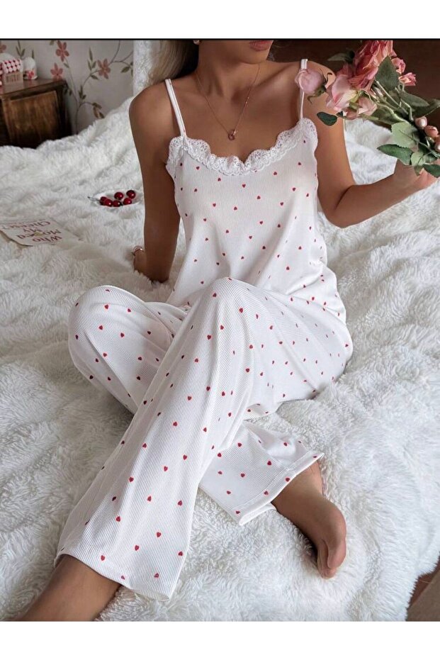 WOMEN'S JERSEY HEART PRINTED AND LACE-DETAIL TOP AND BOTTOM PAJAMA SET