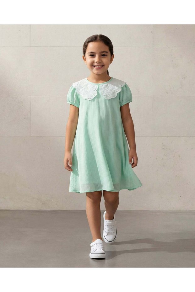 Girls Green Lace Neck Sleeveless Dress