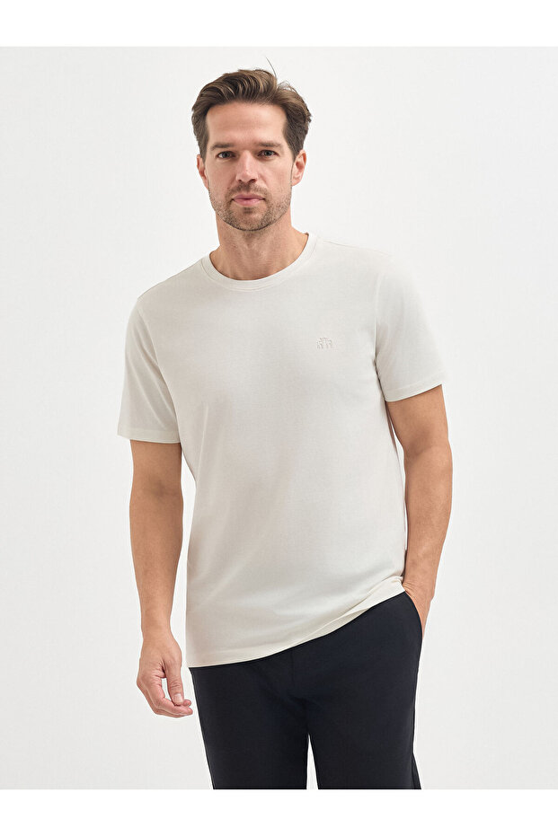 Ekru Pamuklu Bisiklet Yaka Tişört - 4