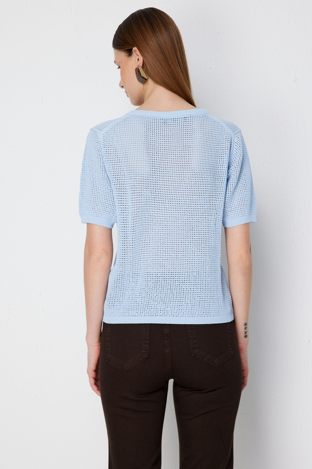 Zero Neckline Mesh Blouse - 5